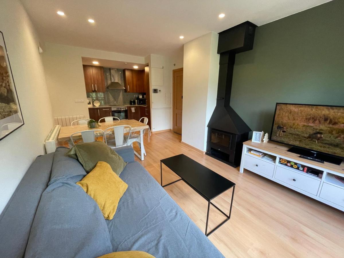 B28 - Resid. La Coma 2º - Villmor Apartment Benasque Bagian luar foto
